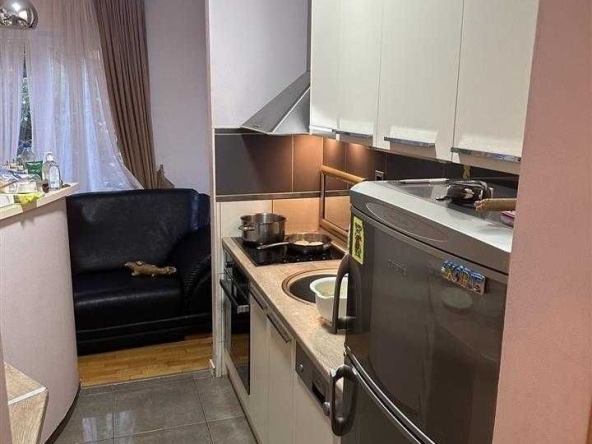 Дава се под наем Двустаен апартамент в Бургас, Зорница - 60 кв.м за 153 € - Снимка #1