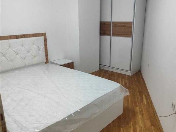 Дава се под наем Двустаен апартамент в Бургас, Славейков - 56 кв.м за 178.5 € - Снимка #1