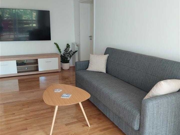 Дава се под наем Двустаен апартамент в Бургас, Славейков - 58 кв.м за 249.9 € - Снимка #1