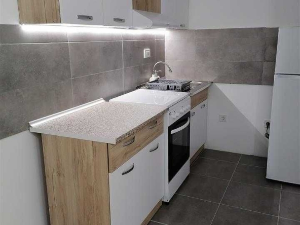 Дава се под наем Двустаен апартамент в Бургас, Лазур - 67 кв.м за 357 € - Снимка #1