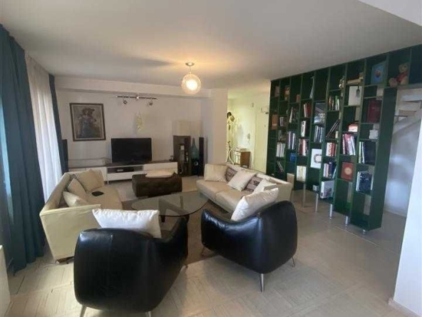 Дава се под наем Двустаен апартамент в Бургас, Възраждане - 57 кв.м за 204 € - Снимка #1