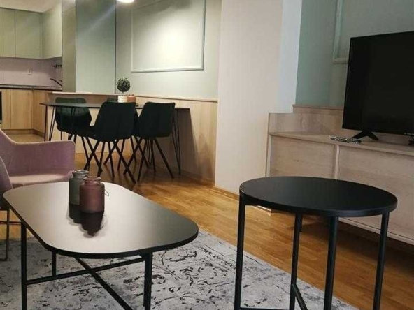 Дава се под наем Двустаен апартамент в Бургас, Меден рудник - зона А - 58 кв.м за 178.5 € - Снимка #1