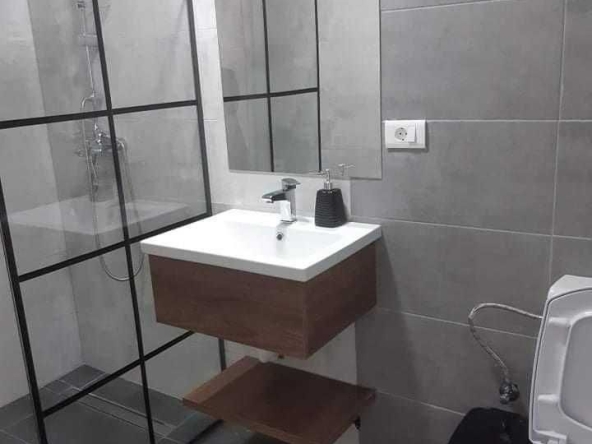 Дава се под наем Двустаен апартамент в Бургас, Изгрев - 47 кв.м за 193.8 € - Снимка #1
