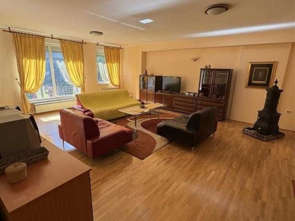 Дава се под наем Многостаен апартамент в Пловдив, Южен - 96 кв.м за 453.9 € - Снимка #1