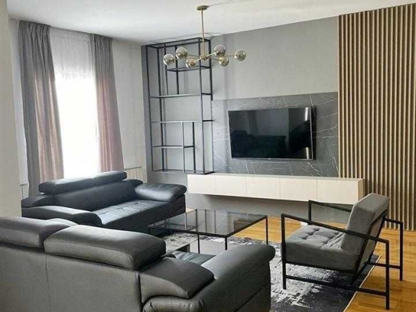 Дава се под наем Двустаен апартамент в Бургас, Зорница - 57 кв.м за 204 € - Снимка #1