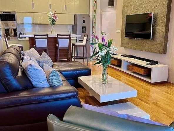 Дава се под наем Двустаен апартамент в Пловдив, Гагарин - 64 кв.м за 336.6 € - Снимка #1