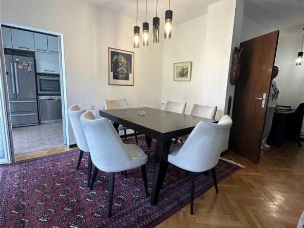 Дава се под наем Двустаен апартамент в Бургас, Изгрев - 61 кв.м за 193.8 € - Снимка #1