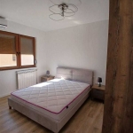 Дава се под наем Двустаен апартамент в Бургас, Възраждане - 68 кв.м за 153 € - Снимка #1