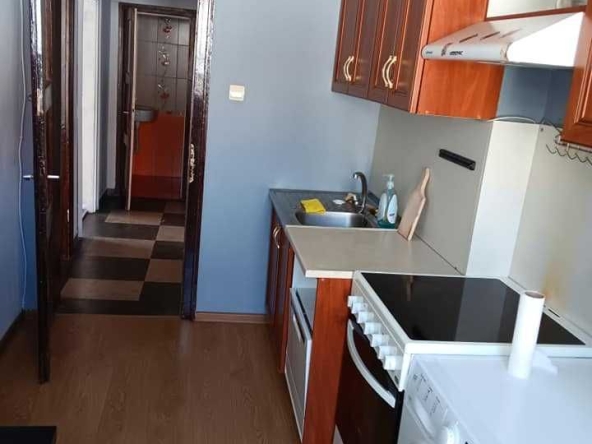 Дава се под наем Тристаен апартамент в София, Център - 80 кв.м за 600 € - Снимка #1