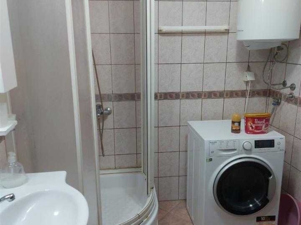 Дава се под наем Двустаен апартамент в Бургас, Център - 68 кв.м за 178.5 € - Снимка #1