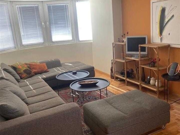 Дава се под наем Двустаен апартамент в Бургас, Братя Миладинови - 67 кв.м за 178.5 € - Снимка #1