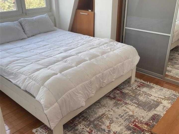 Дава се под наем Двустаен апартамент в Бургас, Възраждане - 73 кв.м за 204 € - Снимка #1