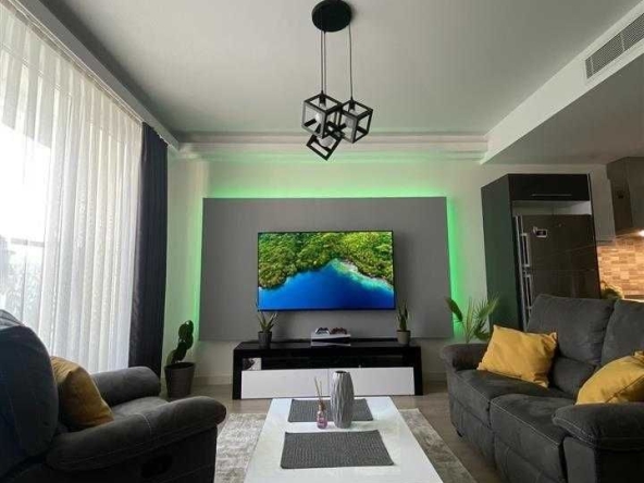 Дава се под наем Двустаен апартамент в Бургас, Славейков - 63 кв.м за 255 € - Снимка #1