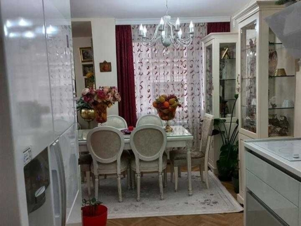 Дава се под наем Двустаен апартамент в Пловдив, Южен - 63 кв.м за 204 € - Снимка #1