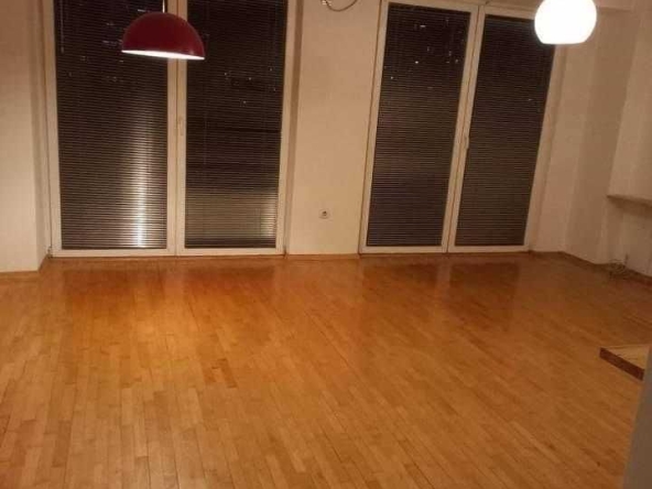 Дава се под наем Тристаен апартамент в Пловдив, Кючук Париж - 89 кв.м за 402.9 € - Снимка #1