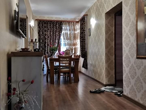 Етаж от къща в Варна, Център - 95 кв.м за 3053 €/кв.м - Снимка #1