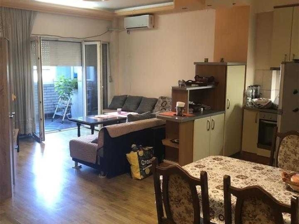 Дава се под наем Тристаен апартамент в Пловдив, Централна гара - 72 кв.м за 397.8 € - Снимка #1