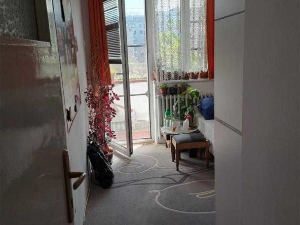 Дава се под наем Тристаен апартамент в Пловдив, Младежки Хълм - 86 кв.м за 464.1 € - Снимка #1