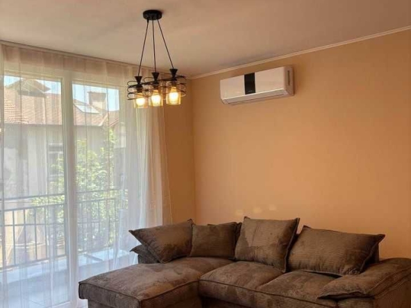 Дава се под наем Тристаен апартамент в София, Зона Б-19 - 89 кв.м за 950 € - Снимка #1