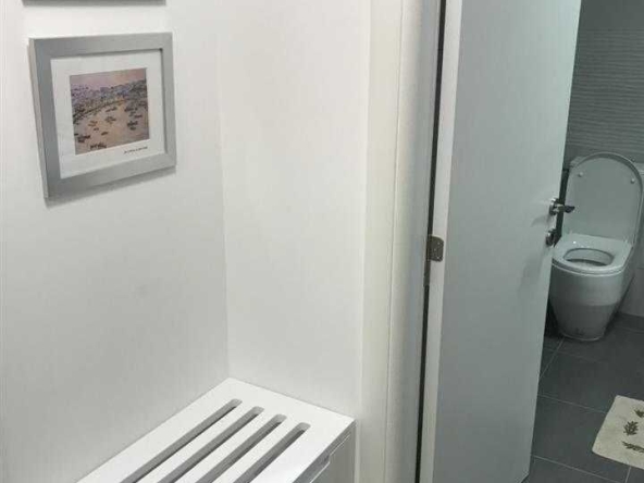 Дава се под наем Тристаен апартамент в Бургас, Център - 110 кв.м за 397.8 € - Снимка #1