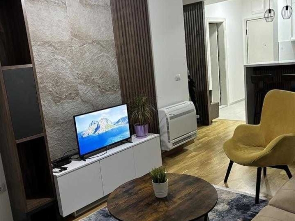 Дава се под наем Двустаен апартамент в Пловдив, Център - 54 кв.м за 219.3 € - Снимка #1