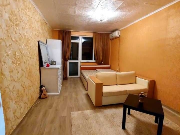 Дава се под наем Двустаен апартамент в Бургас, Възраждане - 55 кв.м за 153 € - Снимка #1