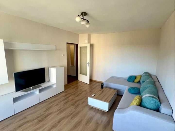 Дава се под наем Двустаен апартамент в Хасково, Орфей - 65 кв.м за 178.5 € - Снимка #1