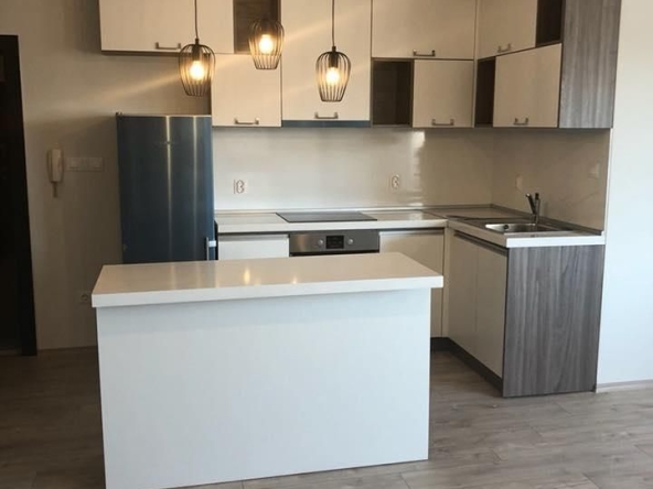 Дава се под наем Двустаен апартамент в София, Зона Б-18 - 80 кв.м за 450 € - Снимка #1