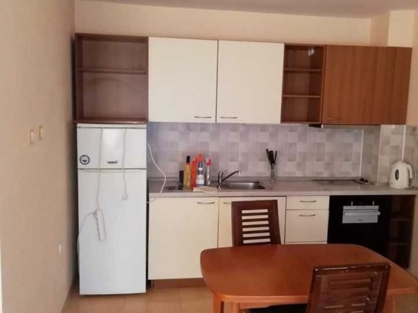 Дава се под наем Тристаен апартамент в Бургас, Лазур - 80 кв.м за 275 € - Снимка #1