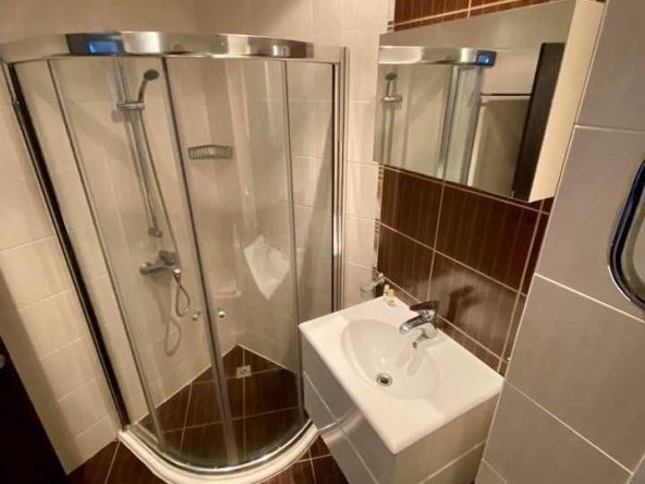 Дава се под наем Двустаен апартамент в Бургас, Сарафово - 76 кв.м за 127.5 € - Снимка #1