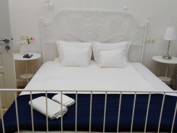 Дава се под наем Многостаен апартамент в Бургас, Център - 200 кв.м за 224.4 € - Снимка #1