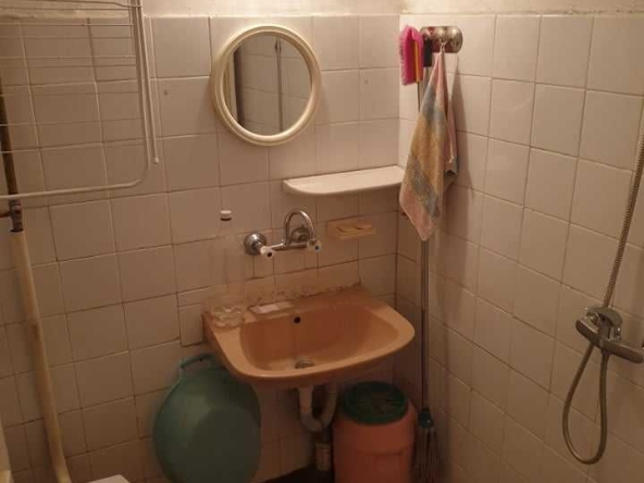 Дава се под наем Едностаен апартамент в Бургас, Зорница - 33 кв.м за 105 € - Снимка #1