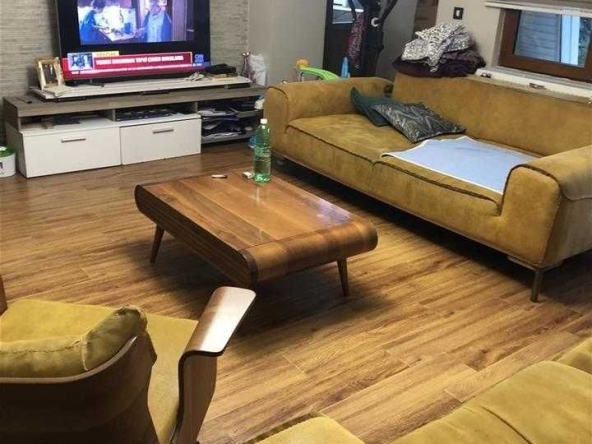 Дава се под наем Тристаен апартамент в София, Център - 90 кв.м за 816 € - Снимка #1
