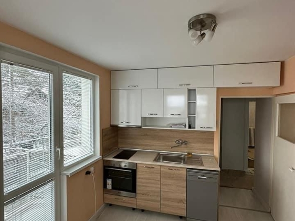 Дава се под наем Тристаен апартамент в София, Драгалевци - 92 кв.м за 600 € - Снимка #1