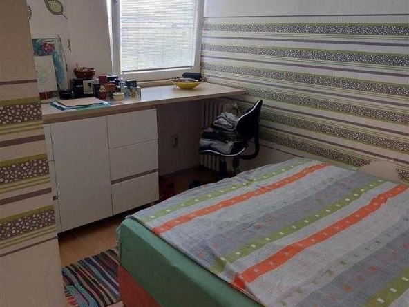 Дава се под наем Тристаен апартамент в София, Младост 1 - 90 кв.м за 504.9 € - Снимка #1