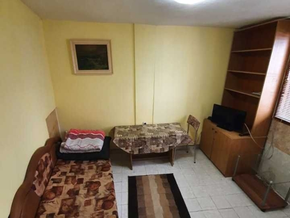 Дава се под наем Едностаен апартамент в Пловдив, Тракия - 45 кв.м за 158.1 € - Снимка #1