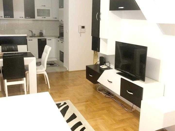 Дава се под наем Двустаен апартамент в София, Разсадника - 65 кв.м за 459 € - Снимка #1