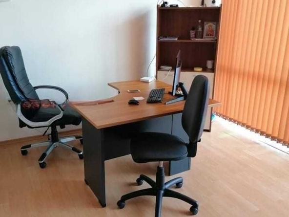 Дава се под наем Офис в Пловдив, Сточна гара - 20 кв.м за 100 € - Снимка #1