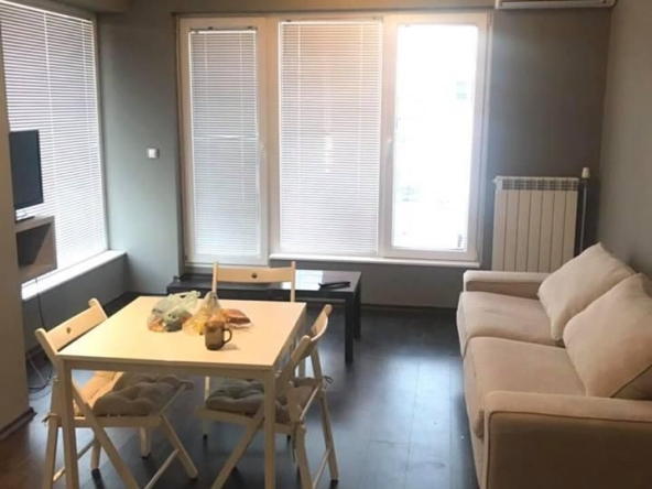 Дава се под наем Тристаен апартамент в София, Студентски град - 90 кв.м за 900 € - Снимка #1