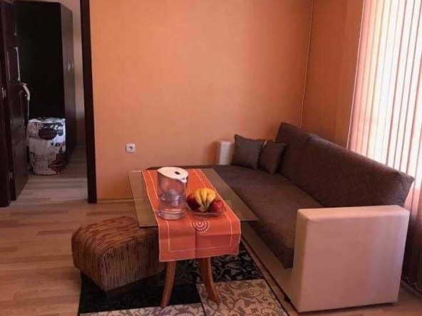 Дава се под наем Двустаен апартамент в Пловдив, Център - 60 кв.м за 350 € - Снимка #1