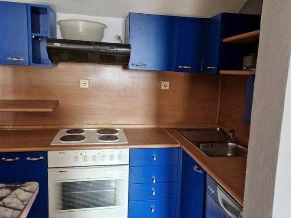 Дава се под наем Тристаен апартамент в София, Зона Б-5 - 100 кв.м за 612 € - Снимка #1