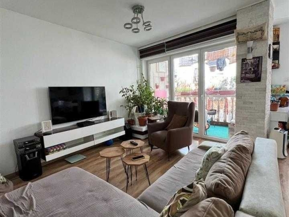 Дава се под наем Двустаен апартамент в София, Зона Б-5 - 65 кв.м за 561 € - Снимка #1