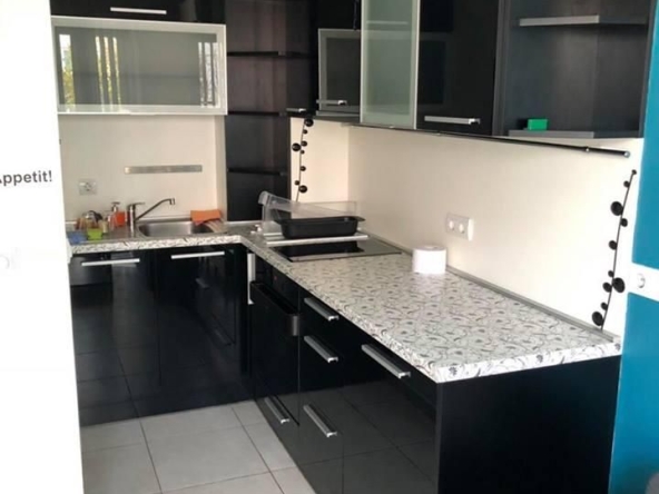 Дава се под наем Двустаен апартамент в София, Люлин - център - 45 кв.м за 365 € - Снимка #1