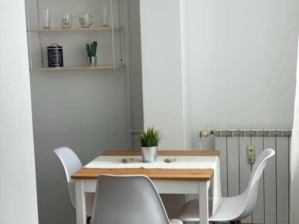 Дава се под наем Двустаен апартамент в София, Борово - 48 кв.м за 433.5 € - Снимка #1