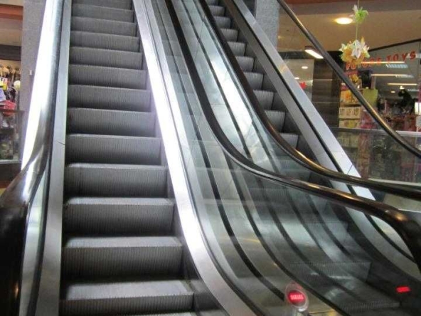 Дава се под наем Магазин в Плевен, 9-ти квартал - 50 кв.м за 500 € - Снимка #1