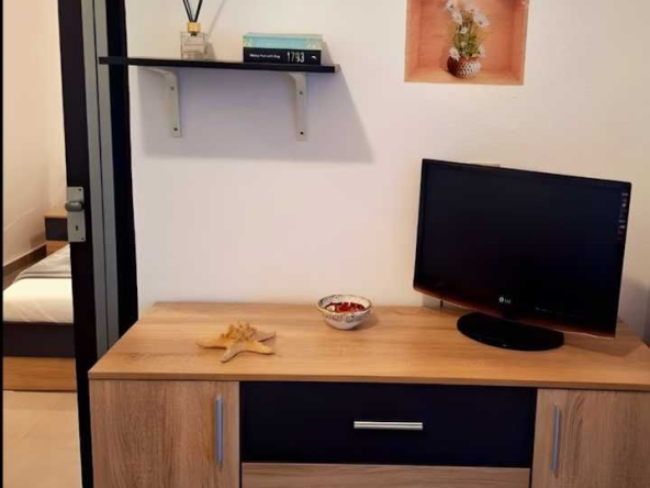 Дава се под наем Двустаен апартамент в София, Център - 55 кв.м за 407.49 € - Снимка #1