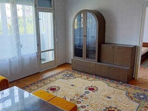 Дава се под наем Двустаен апартамент в Пловдив, Христо Смирненски - 72 кв.м за 306 € - Снимка #1