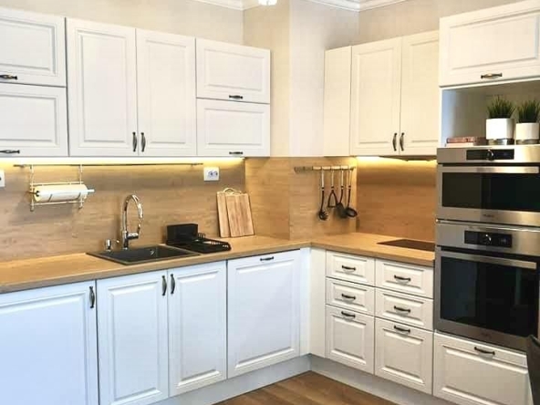 Дава се под наем Двустаен апартамент в Пловдив, Център - 70 кв.м за 613 € - Снимка #1