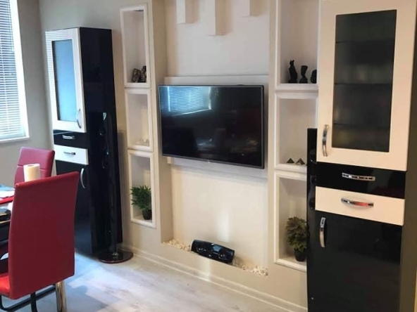 Дава се под наем Тристаен апартамент в Пловдив, Център - 75 кв.м за 664 € - Снимка #1