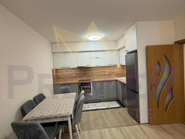 Дава се под наем Двустаен апартамент в Варна, Левски - 65 кв.м за 612 € - Снимка #1